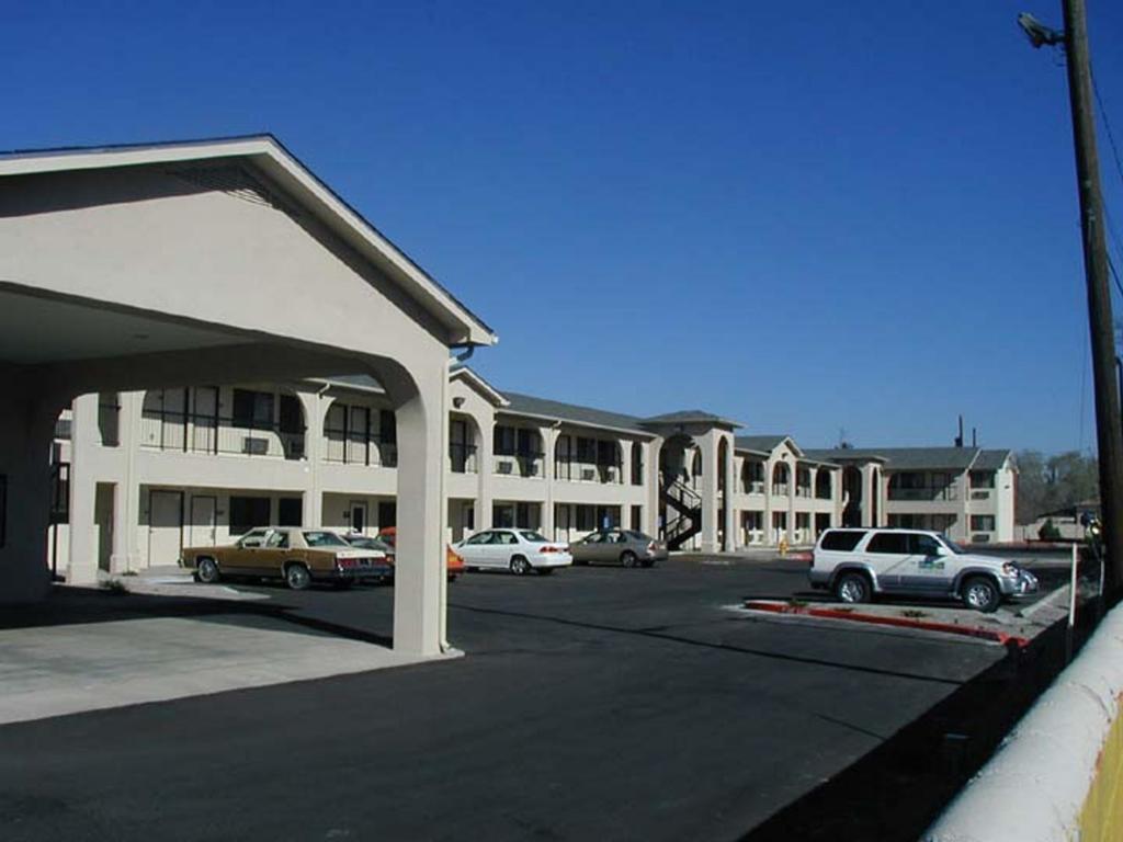 American Inn & Suites Albuquerque Exterior photo