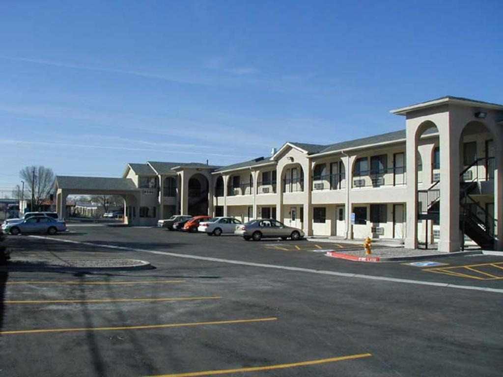 American Inn & Suites Albuquerque Exterior photo